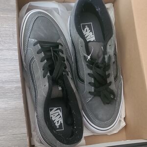Vans Men's Charcoal and Black Sneakers